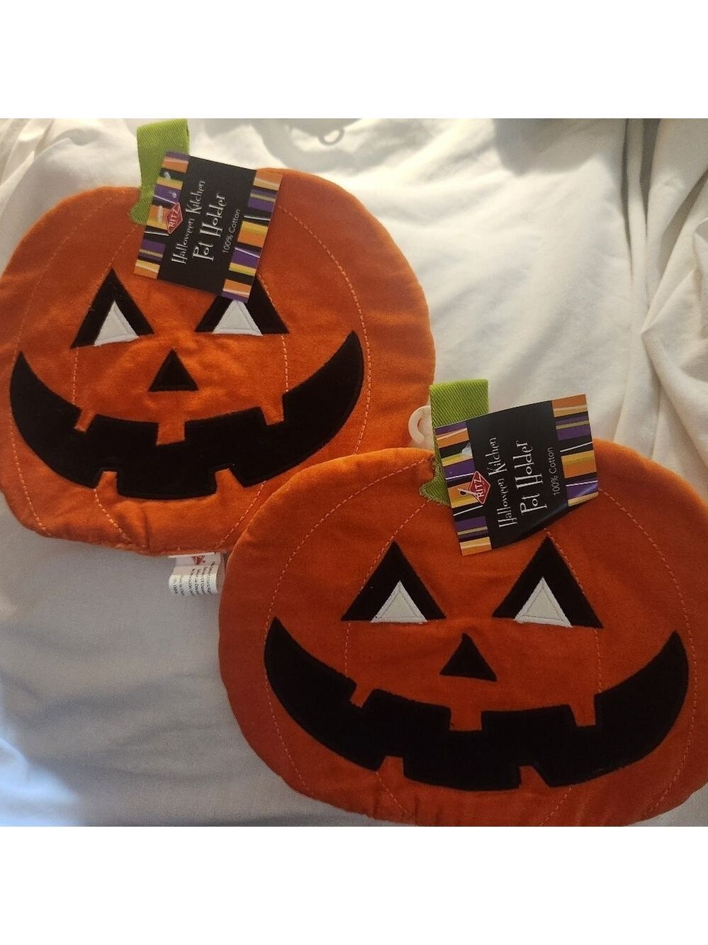 NWT Pair of Halloween Jack-o-Lantern Potholders- set of 2